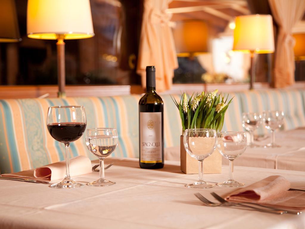 Hotel Europeo Alpine Charme & Wellness Pinzolo Exteriör bild